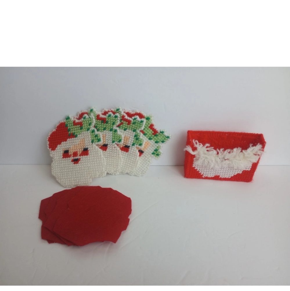 Set 4 Needlepoint  Santa Claus  Coasters With Holder And Felt Mats